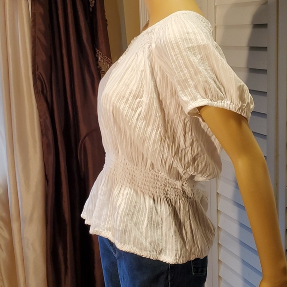 Comfortable cotton smock style short sleeve top - Picture 4 of 5